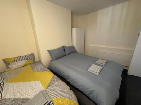 Mayflower road room 6